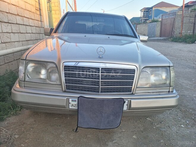 Mercedes E 220 1995, 529,680 km - 2.2 l - Sumqayıt