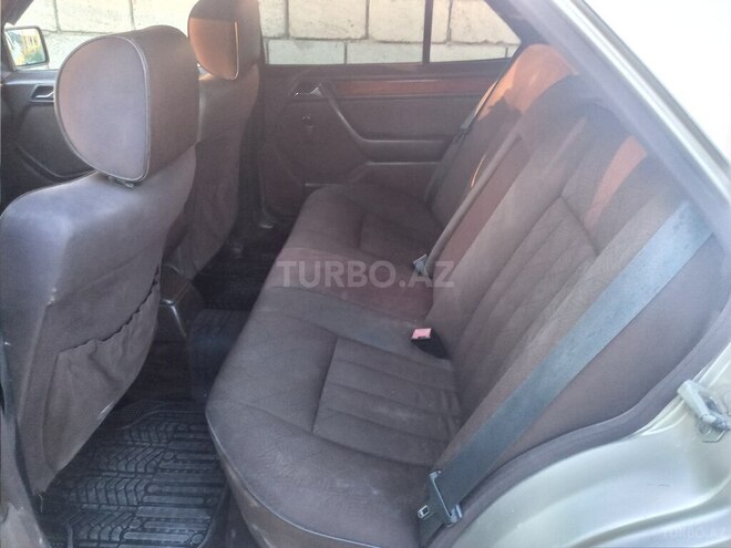 Mercedes E 220 1995, 529,680 km - 2.2 l - Sumqayıt