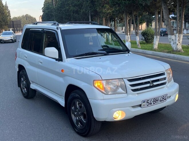 Mitsubishi Pajero io 2002, 276,543 km - 2.0 l - Bakı