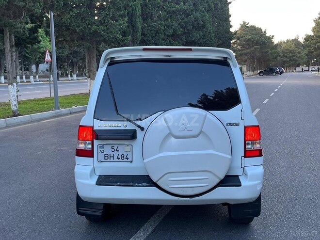 Mitsubishi Pajero io 2002, 276,543 km - 2.0 l - Bakı