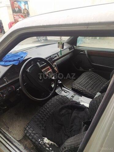 Mercedes E 250 1992, 250,000 km - 2.5 л - Bakı