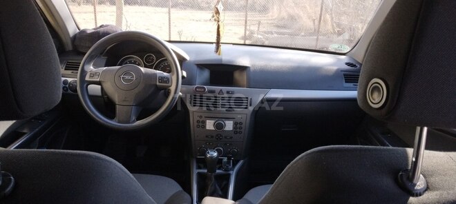 Opel Astra 2005, 222,000 km - 1.4 l - Ucar