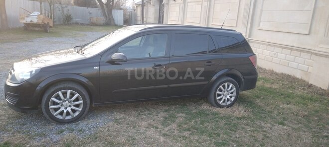 Opel Astra 2005, 222,000 km - 1.4 l - Ucar