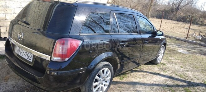 Opel Astra 2005, 222,000 km - 1.4 l - Ucar