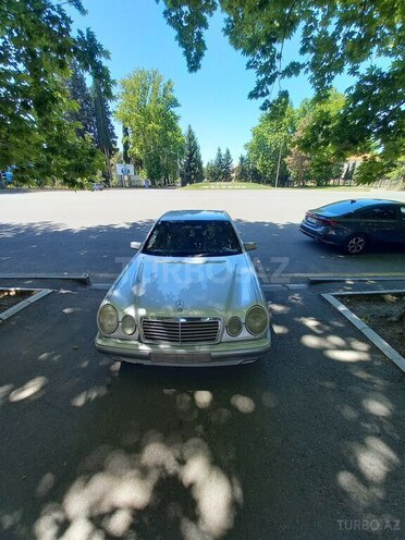 Mercedes E 230 1997, 240,000 km - 2.3 l - Mingəçevir