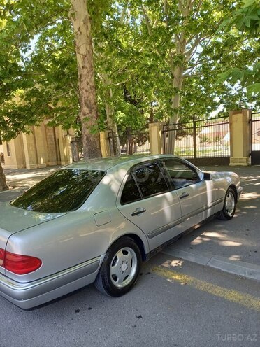 Mercedes E 230 1997, 240,000 km - 2.3 l - Mingəçevir