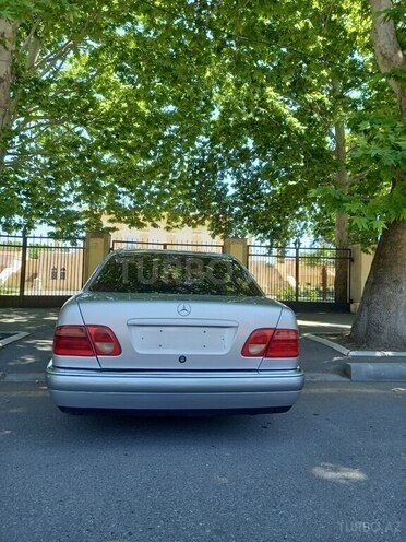 Mercedes E 230 1997, 240,000 km - 2.3 l - Mingəçevir