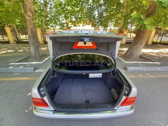 Mercedes E 230 1997, 240,000 km - 2.3 l - Mingəçevir