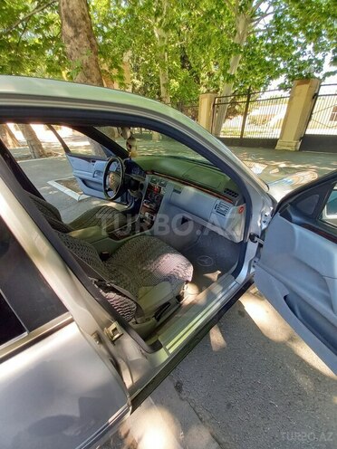 Mercedes E 230 1997, 240,000 km - 2.3 l - Mingəçevir