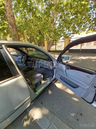 Mercedes E 230 1997, 240,000 km - 2.3 l - Mingəçevir