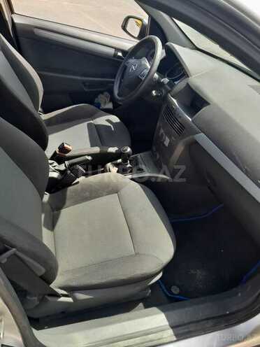 Opel Astra 2004, 237,000 km - 1.4 l - Bakı