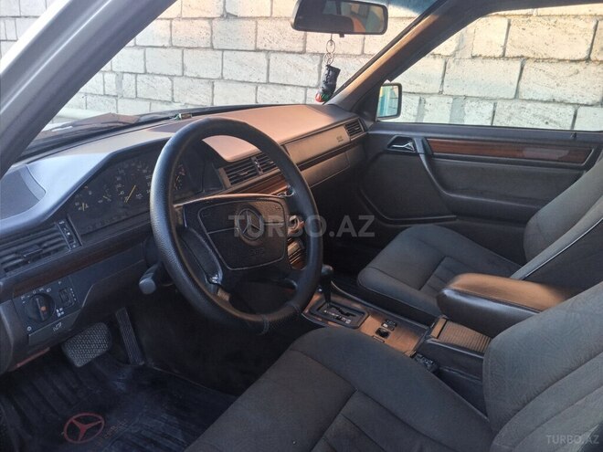 Mercedes E 220 1995, 529,680 km - 2.2 l - Sumqayıt