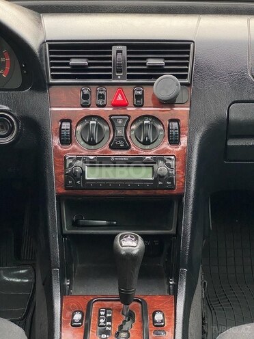 Mercedes C 220 d 2000, 295,000 km - 2.2 л - Bakı