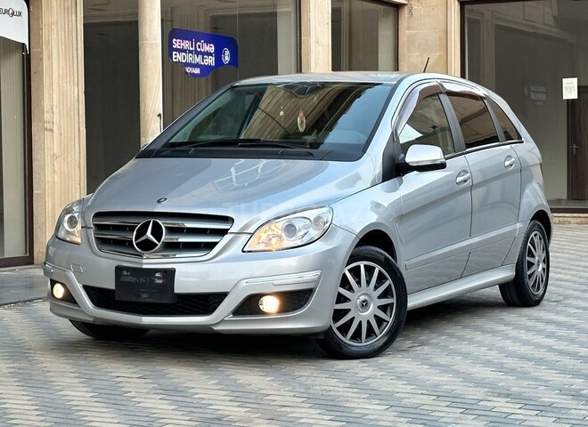 Mercedes B 180 2009, 99,000 km - 1.7 л - Bakı
