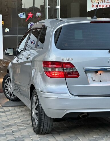 Mercedes B 180 2009, 99,000 km - 1.7 л - Bakı