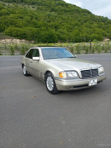 Mercedes C 230 1996, 421,000 km - 2.3 l - Şəki
