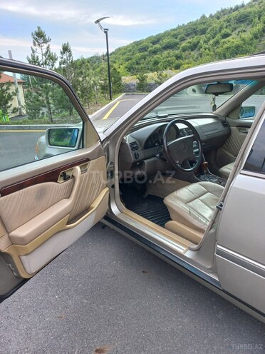 Mercedes C 230 1996, 421,000 km - 2.3 l - Şəki
