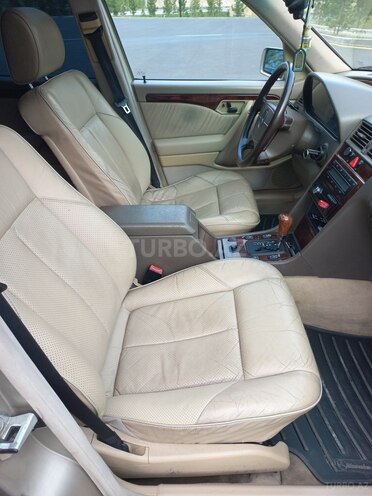 Mercedes C 230 1996, 421,000 km - 2.3 l - Şəki