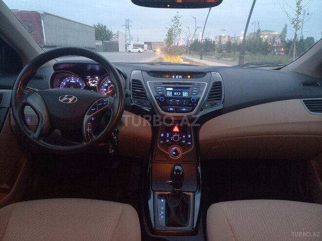 Hyundai Elantra 2015, 192,000 km - 1.8 л - Bakı