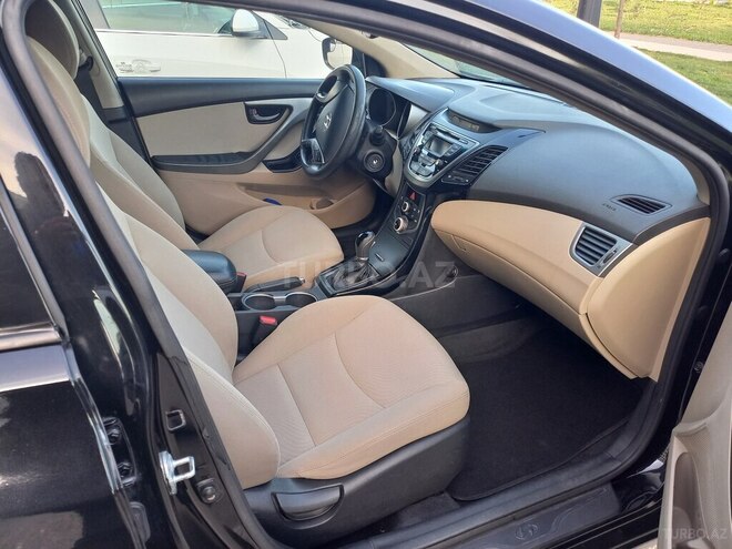 Hyundai Elantra 2015, 192,000 km - 1.8 л - Bakı