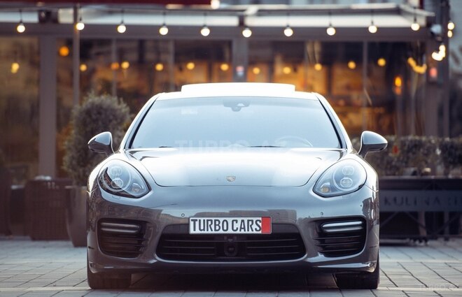 Porsche Panamera GTS