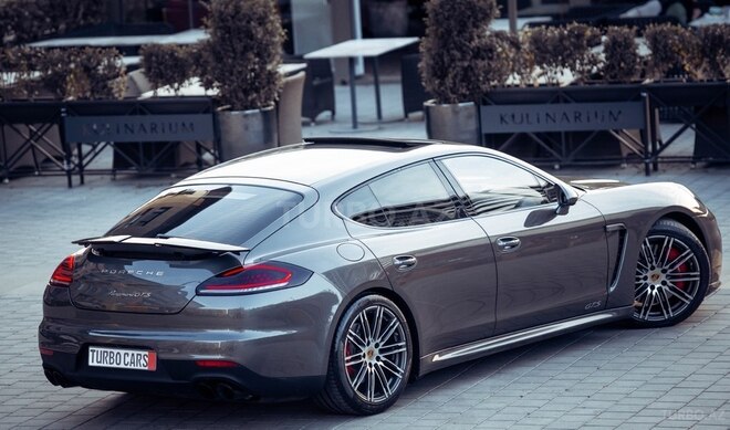 Porsche Panamera GTS