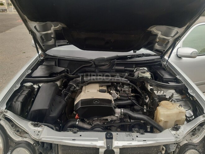 Mercedes E 200 1999, 334,000 km - 2.0 l - Bakı