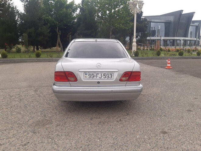 Mercedes E 200 1999, 334,000 km - 2.0 l - Bakı