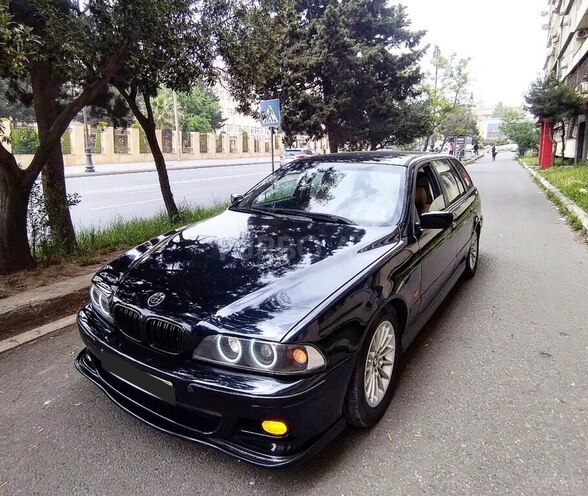 BMW 520 1999, 281,000 km - 2.2 l - Bakı
