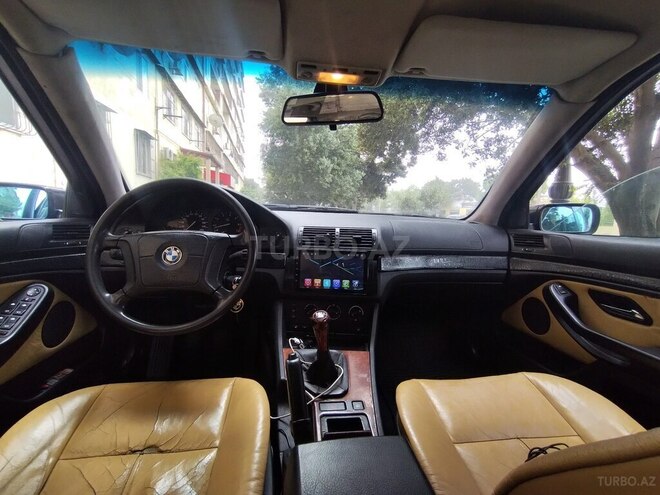 BMW 520 1999, 281,000 km - 2.2 l - Bakı