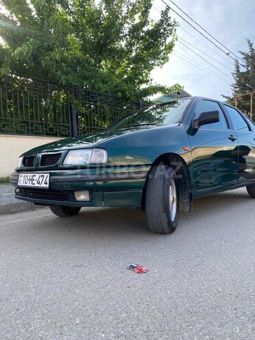 Volkswagen Polo 1995, 269,177 km - 1.6 l - Bakı