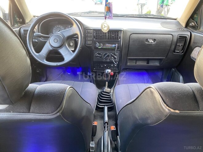 Volkswagen Polo 1995, 269,177 km - 1.6 l - Bakı
