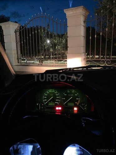 Volkswagen Polo 1995, 269,177 km - 1.6 l - Bakı