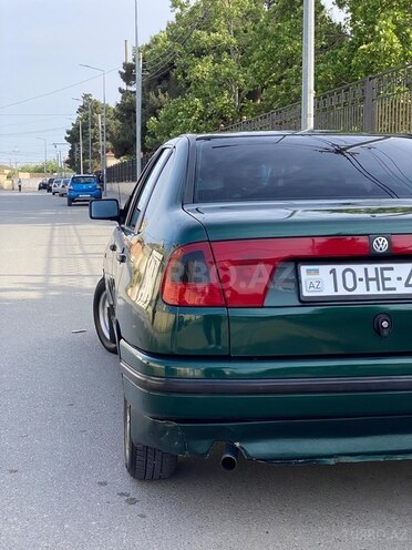 Volkswagen Polo 1995, 269,177 km - 1.6 l - Bakı
