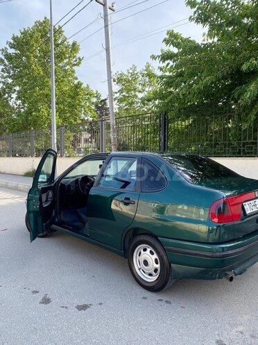 Volkswagen Polo 1995, 269,177 km - 1.6 l - Bakı