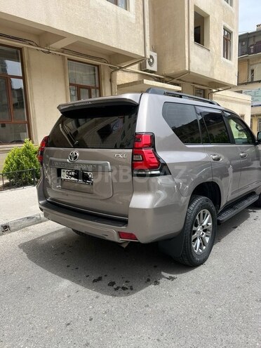 Toyota Land Cruiser Prado 2018, 144,000 km - 3.0 л - Bakı