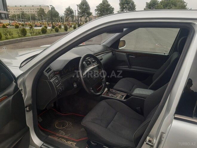 Mercedes E 200 1999, 335,000 km - 2.0 l - Gəncə