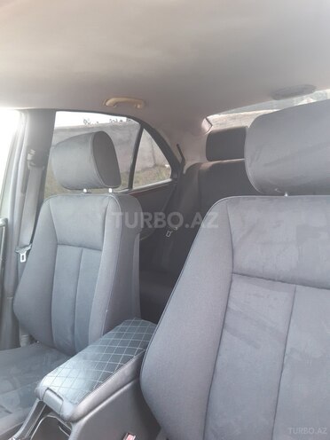 Mercedes E 200 1999, 335,000 km - 2.0 l - Gəncə