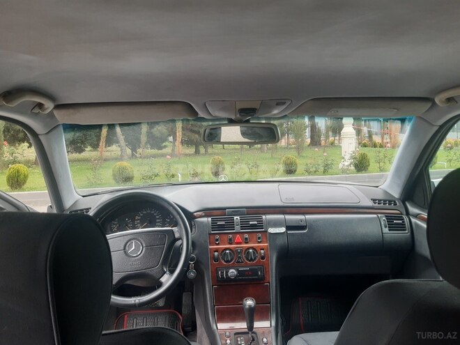 Mercedes E 200 1999, 335,000 km - 2.0 l - Gəncə