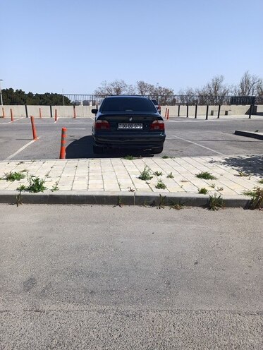 BMW 528 1999, 280,000 km - 2.8 l - Bakı