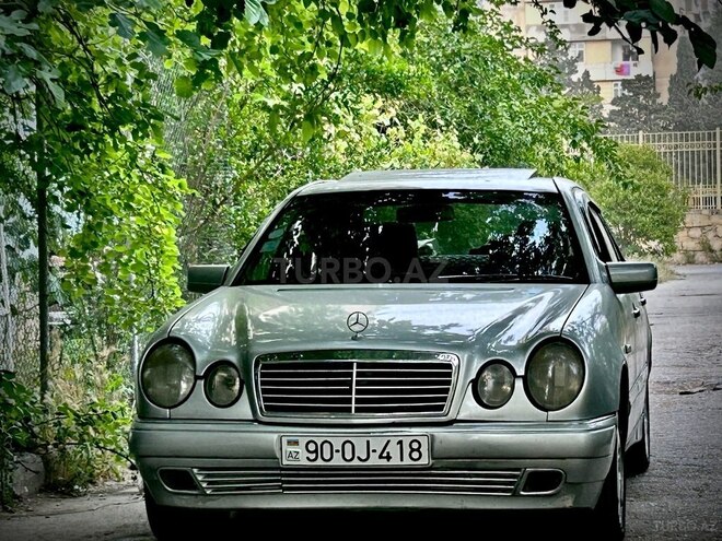 Mercedes E 280