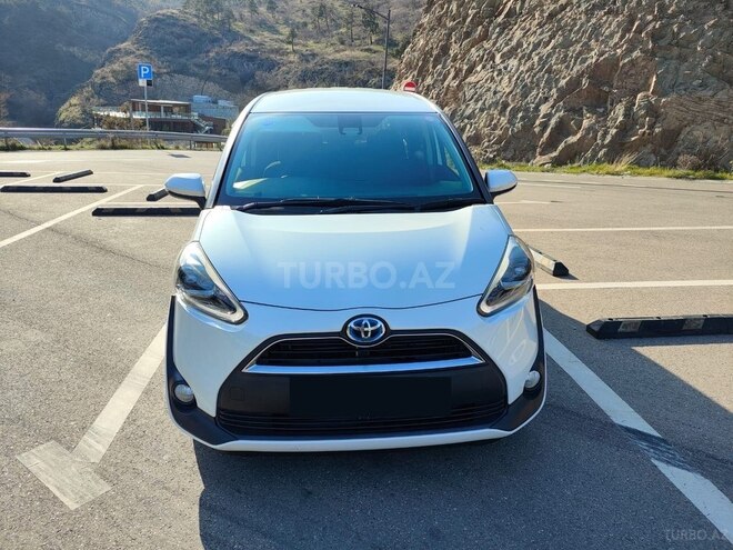 Toyota Sienta 2017, 45,000 km - 1.5 л - Bakı