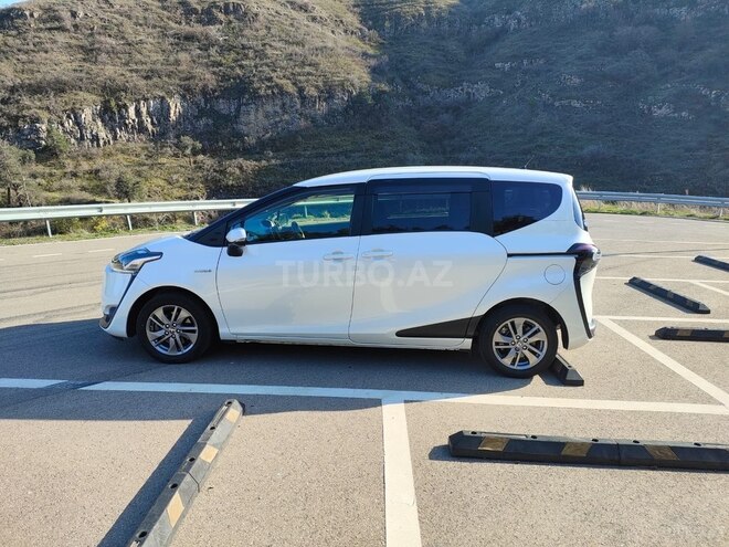 Toyota Sienta 2017, 45,000 km - 1.5 л - Bakı