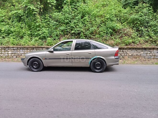 Opel Vectra 1997, 238,800 km - 2.0 l - Qax