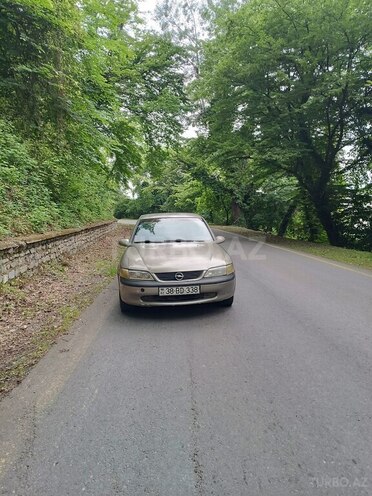 Opel Vectra 1997, 238,800 km - 2.0 l - Qax
