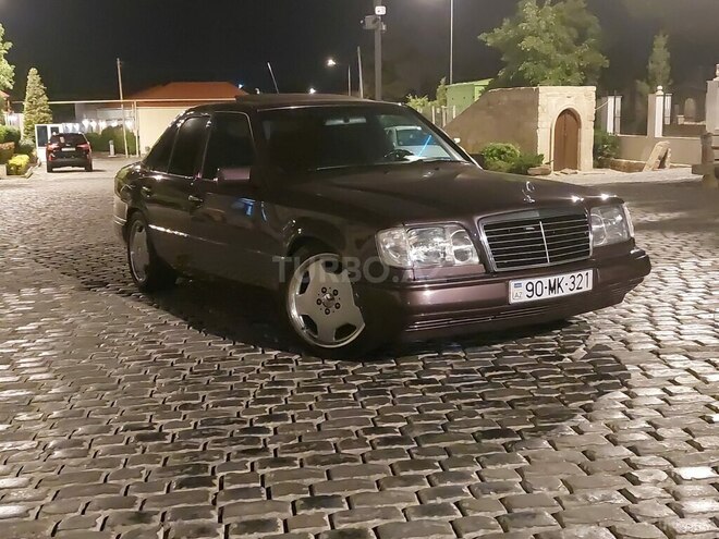Mercedes E 220 1994, 300,000 km - 2.2 l - Bakı