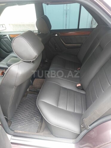 Mercedes E 220 1994, 300,000 km - 2.2 l - Bakı