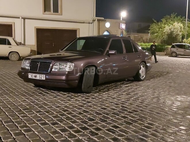 Mercedes E 220 1994, 300,000 km - 2.2 l - Bakı