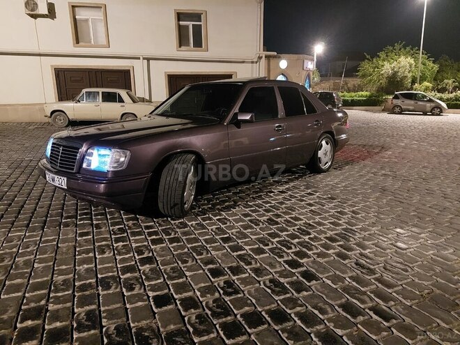 Mercedes E 220 1994, 300,000 km - 2.2 l - Bakı