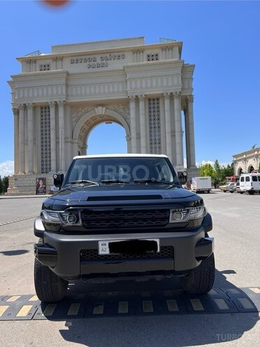 Toyota FJ Cruiser